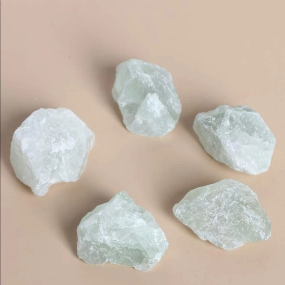 β€οΈHOST PICKβ€οΈπ5 pieces natural mint stone - Picture 1 of 2